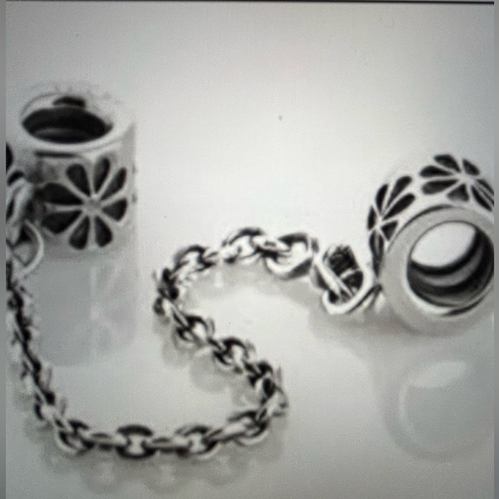 Pandora Silver Safety Chain Charm - Picture 4 of 9
